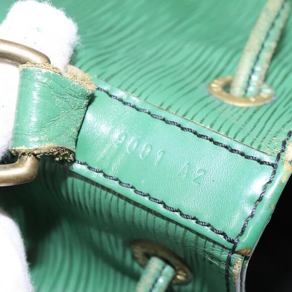 LOUIS VUITTON Epi Petit Noe Shoulder Bag Green M44104 - Picture 12 of 16